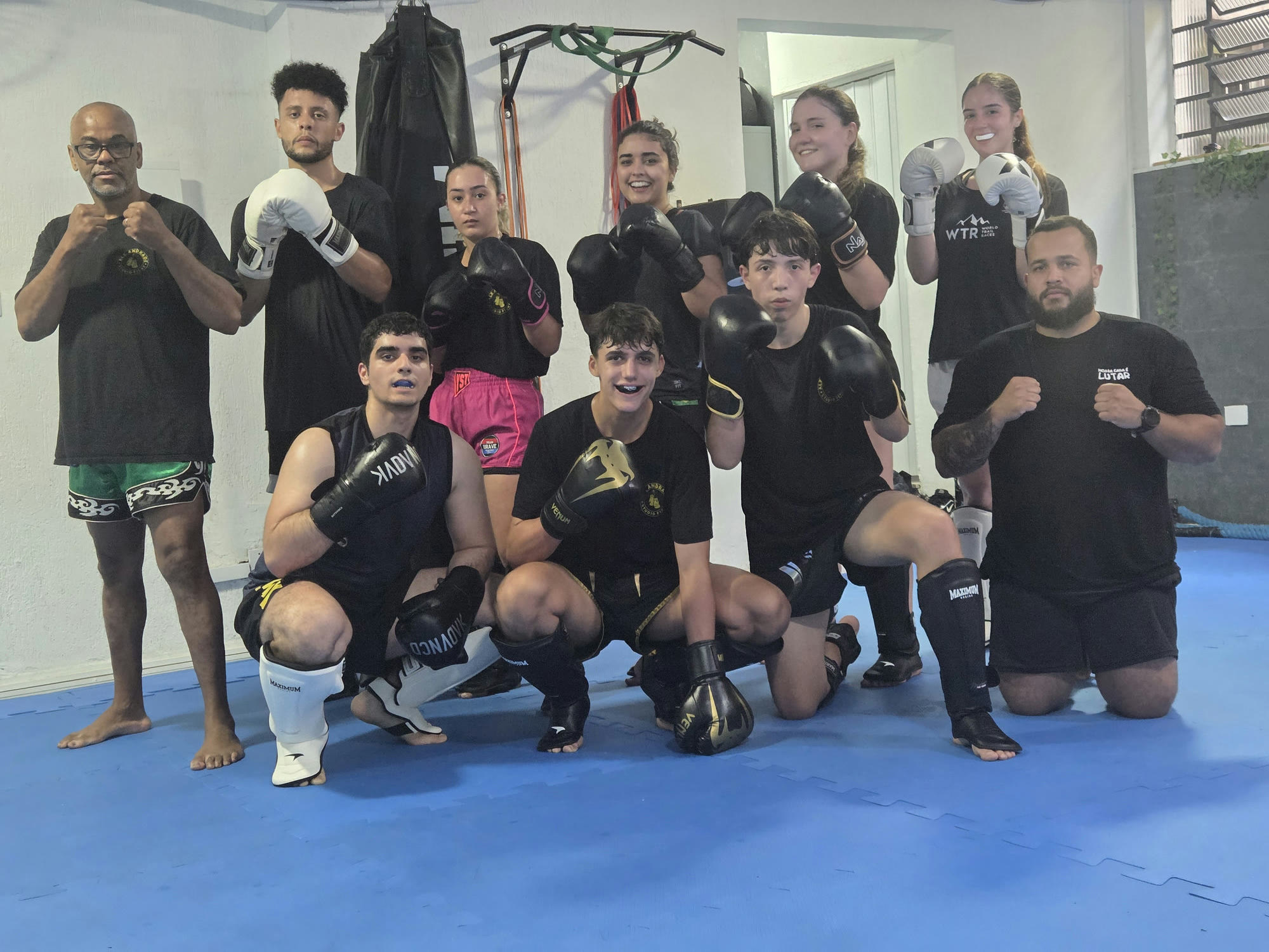 Turma do Ale Andrade Studio Fight treinando